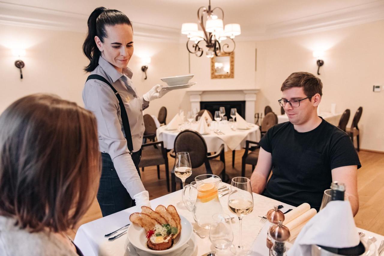 Krone Svätý Jur Zewnętrze zdjęcie